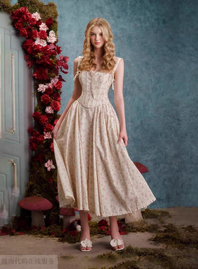 越十年越南小众sissy新款简约法式度假风碎花蕾丝拼接吊带连衣裙