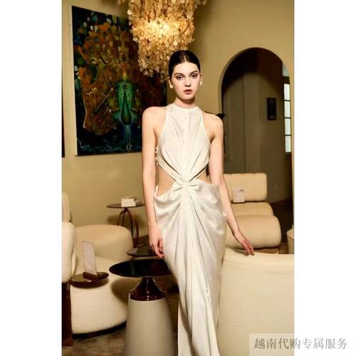 越十年越南小众品牌xipi 辣妹镂空扭结露肩挂脖开叉无袖露腰长裙