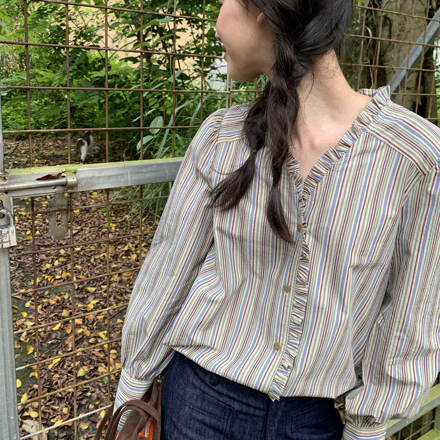 MC法式花边v领条纹衬衫