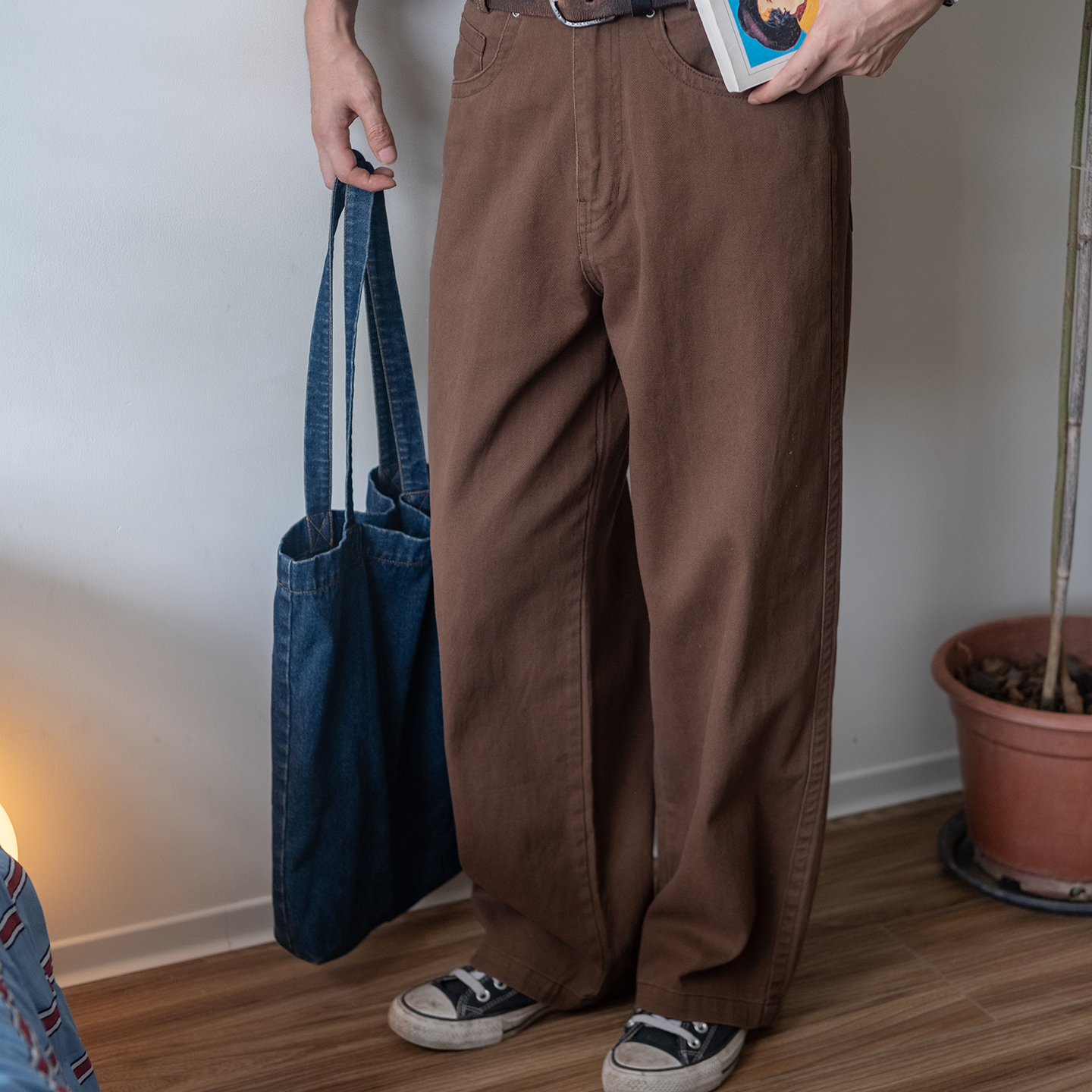 几立宽松的斜纹纯棉直筒休闲裤