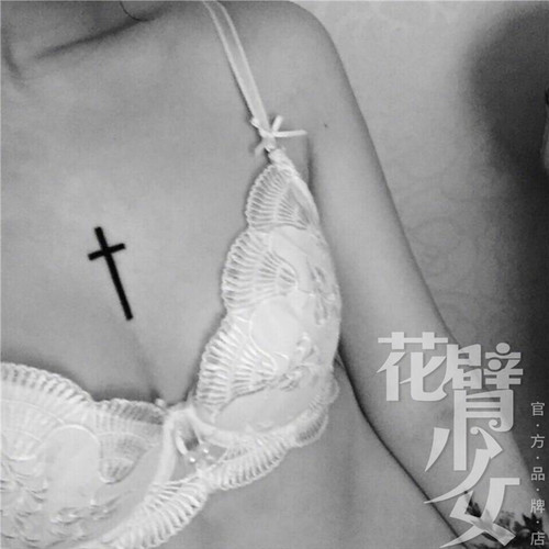 花臂少女TATTOO 129暗黑系黑白十字架胸前草本果汁纹身贴刺青防水 - 封面