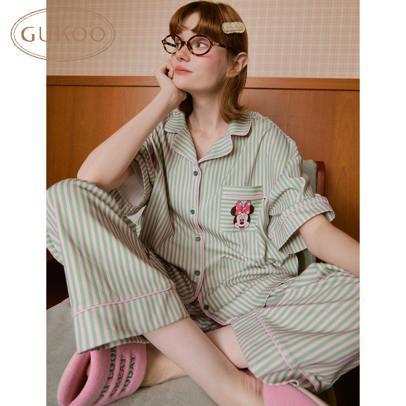 果壳睡衣新款米奇家族翻领家居服图片