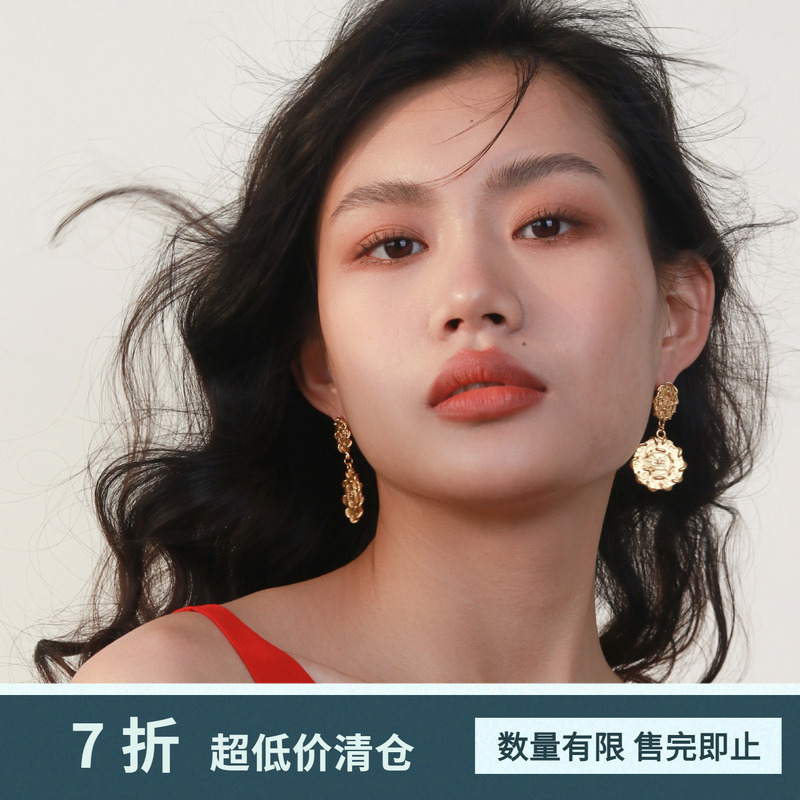 法式设计感浮雕金币耳环耳饰