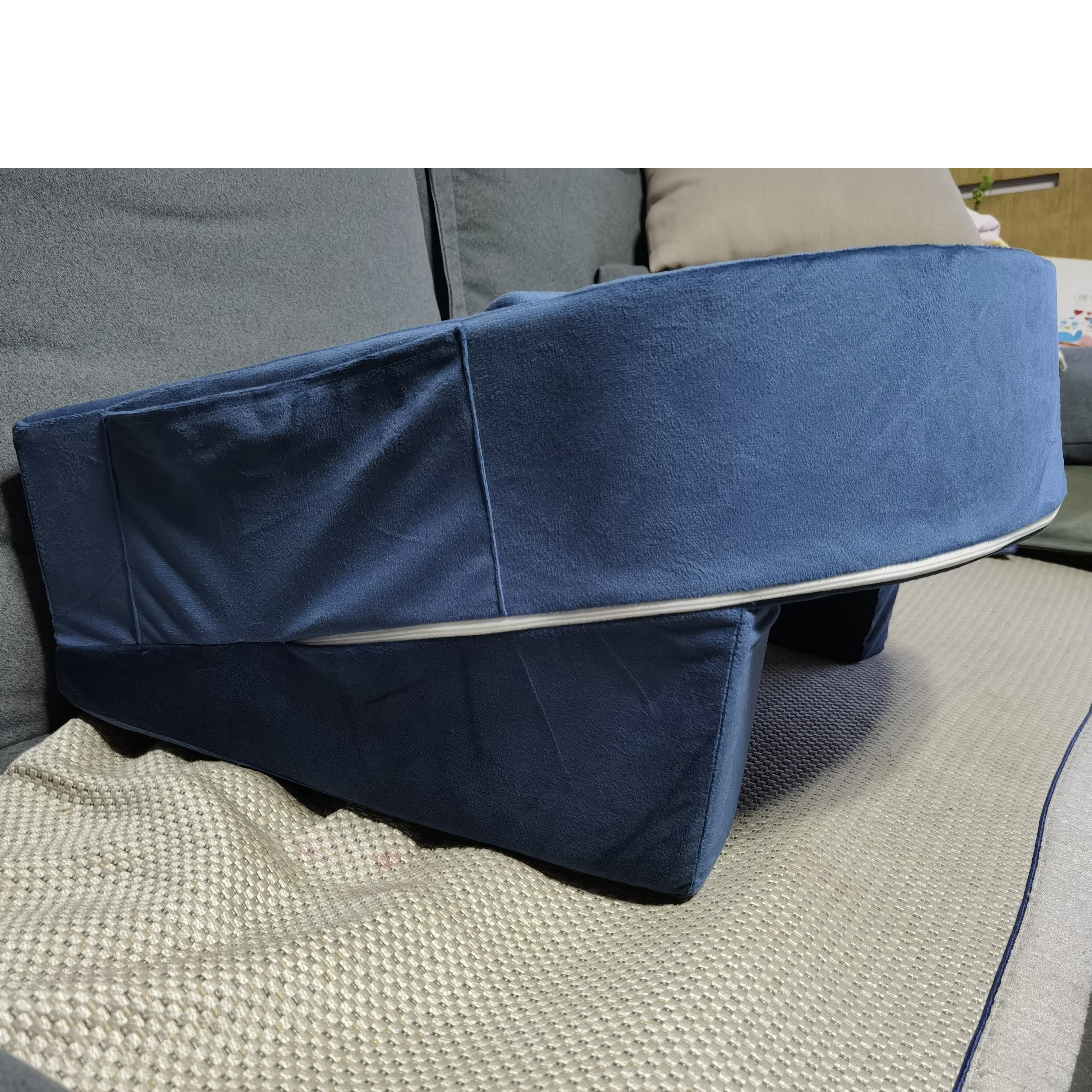 沙发用笔记本电脑膝上桌，平板电脑阅读支架桌枕