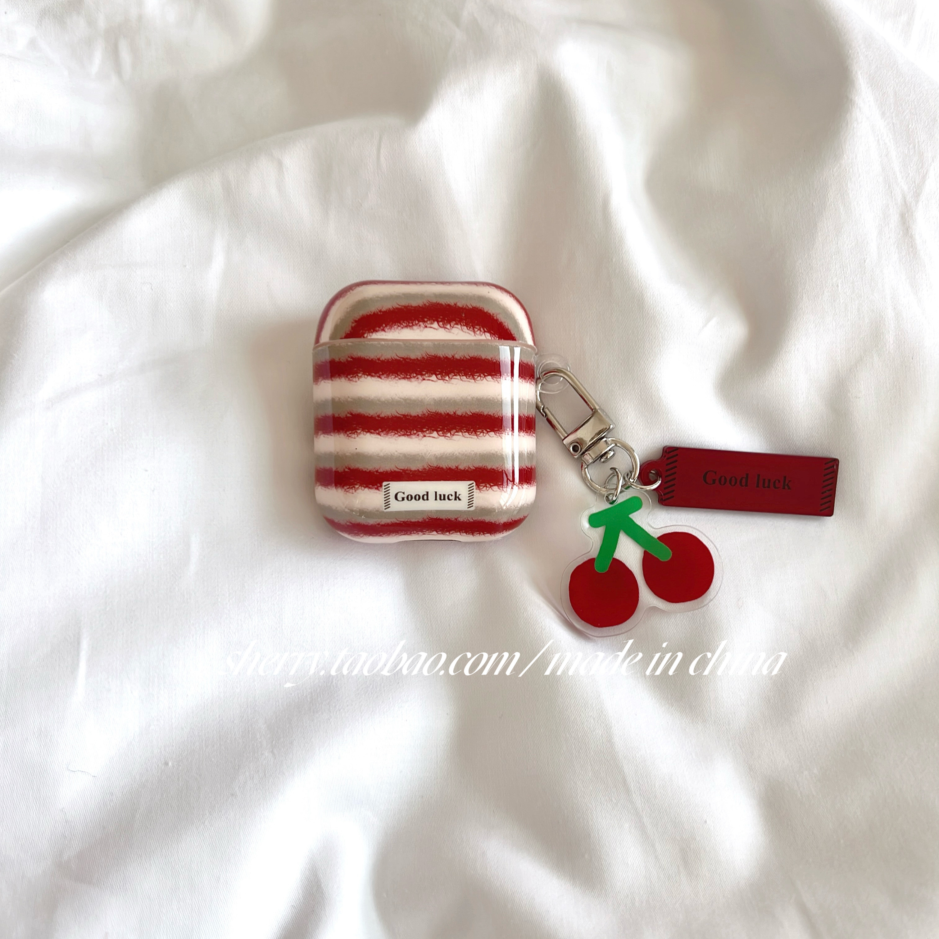 SHERRY*ins风红色条纹极简高级感适用于airpods1/2/4保护套airpodspro保护壳苹果二代耳机壳新3代蓝牙少女心,3C数码配件,耳机保护套,淘宝优惠券,粉丝福利购,淘宝优惠卷