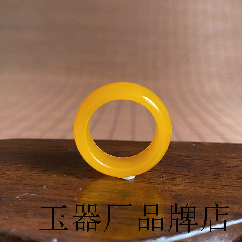 精选黄龙玉鸡油黄裸石戒圈戒指高级百搭款男女同款情侣款玉石戒指