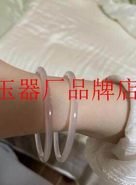 白冰玉髓玛瑙细圆镯叮当镯一对冰种高端荔枝冻白月光玉镯翡翠色处