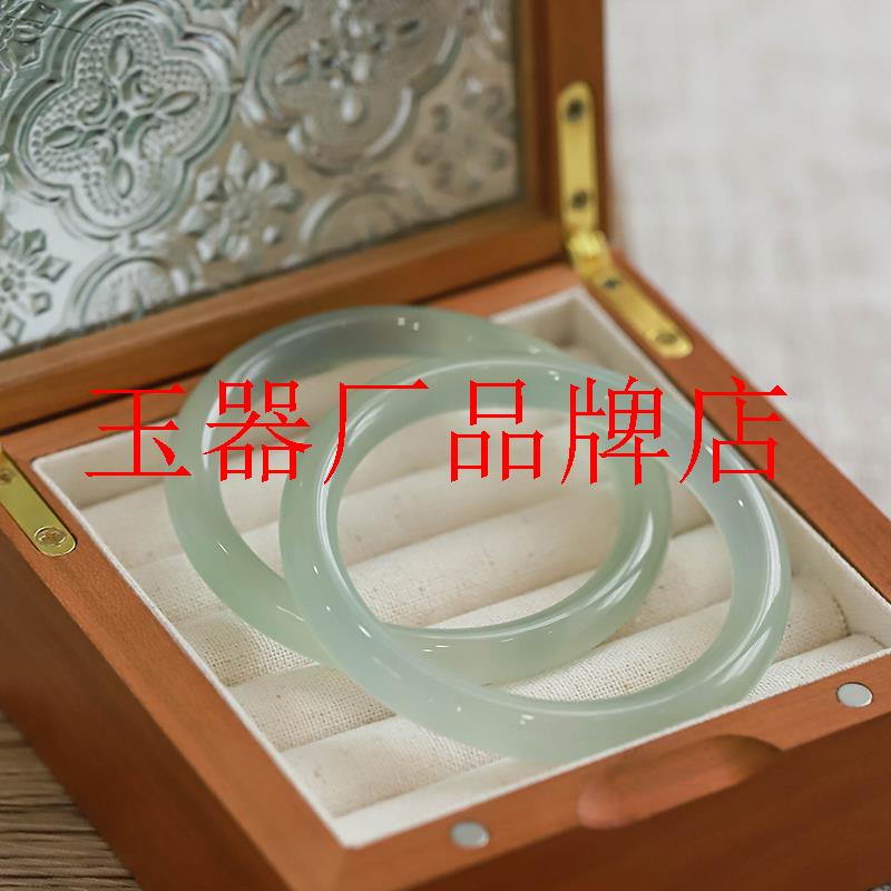 青风精选玛瑙玉髓手镯冰种冰透浅绿色少女款手镯美人条细圆玉手镯