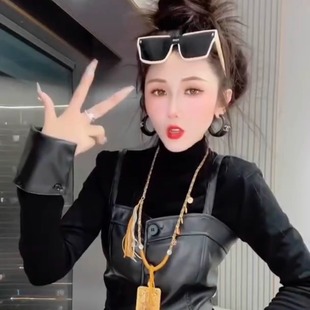 螺纹棉打底衫拼接皮尤马甲纯欲风时尚2024冬季新款女辣妹风长袖