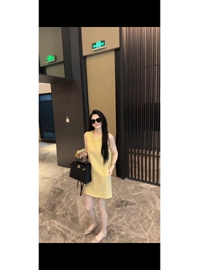 法式奶黄色小香风无袖连衣裙女春秋季2025新款高级感连衣裙百搭