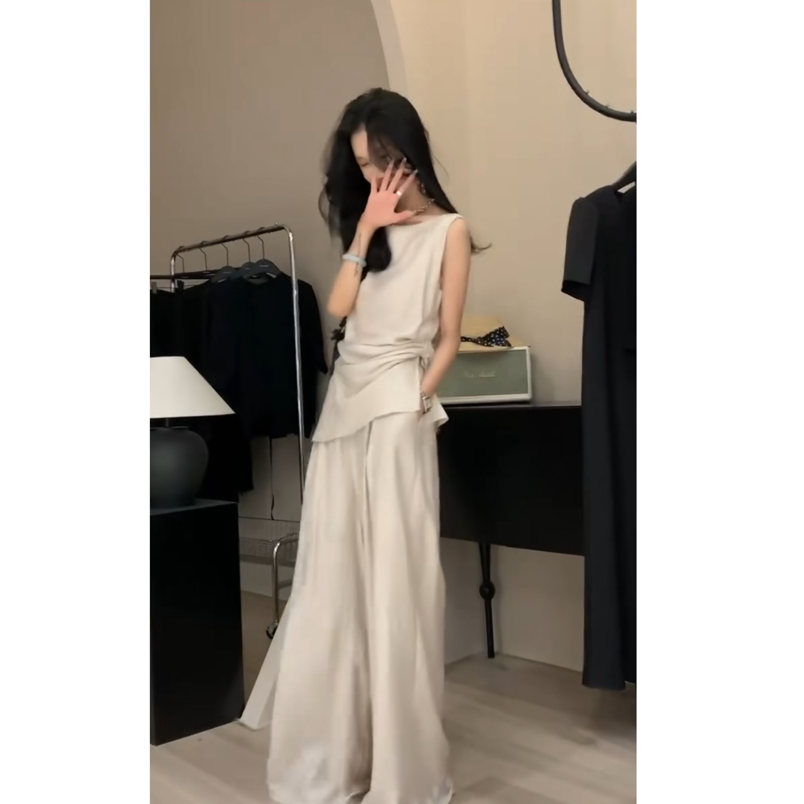 2026春秋季节极简风无袖背心阔腿裤两件套女春季垂感时尚套装高级