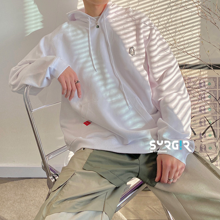 4折 SURGIR官方授权McDADA可拆胸针后3M反光logo印花白色连帽卫衣