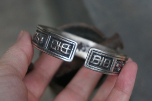 云起老银。老物件清代琴棋书画暗八仙通体满工古董老银开口手镯