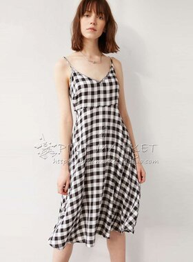 pixiemarket欧美风时尚复古文艺范格纹深V露背吊带连衣裙女中长裙