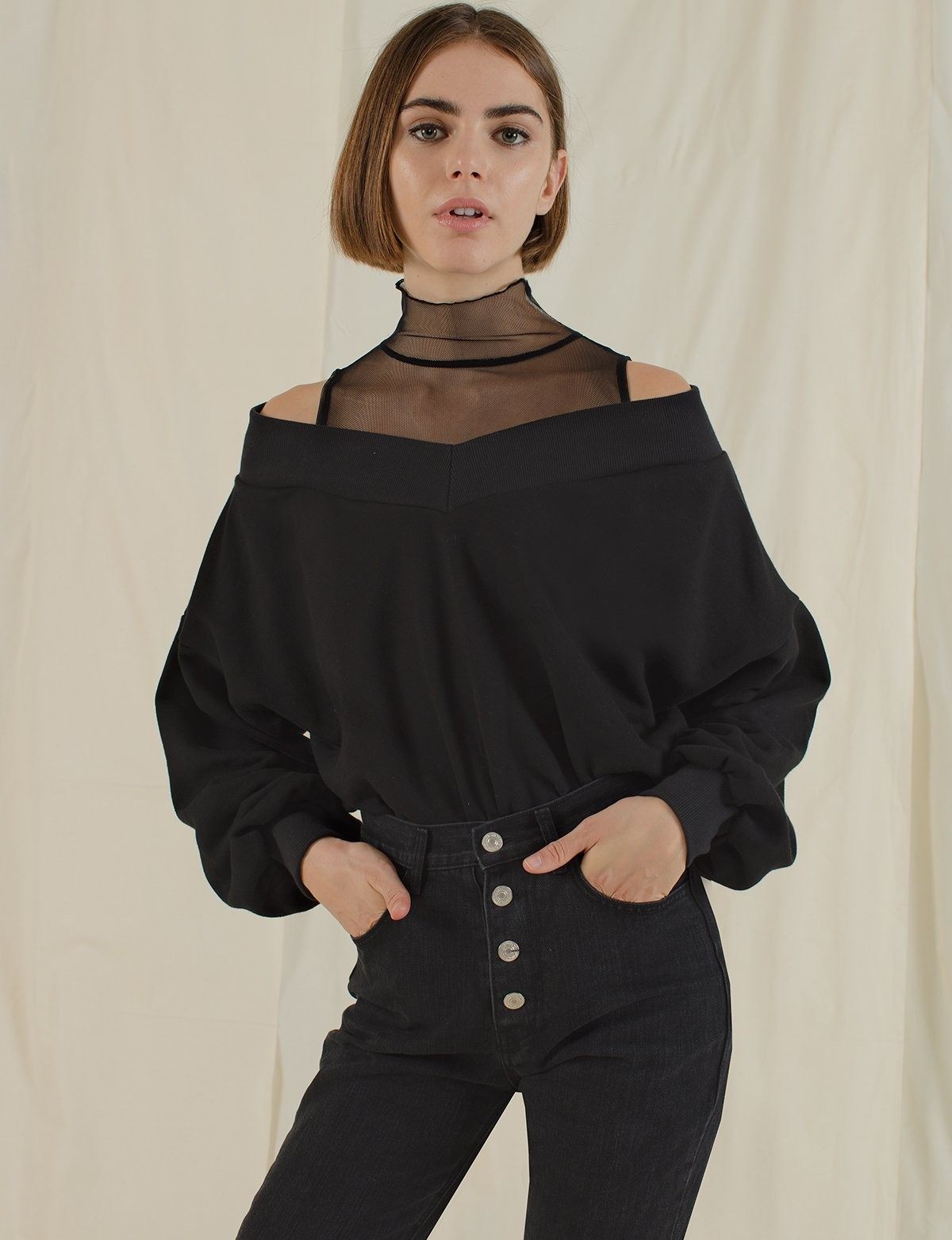 pixiemarket欧美新款休闲纯色宽松网纱拼接高领漏肩长袖套头卫衣