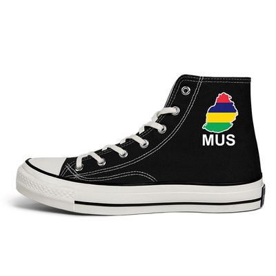 学生系带高帮帆布鞋