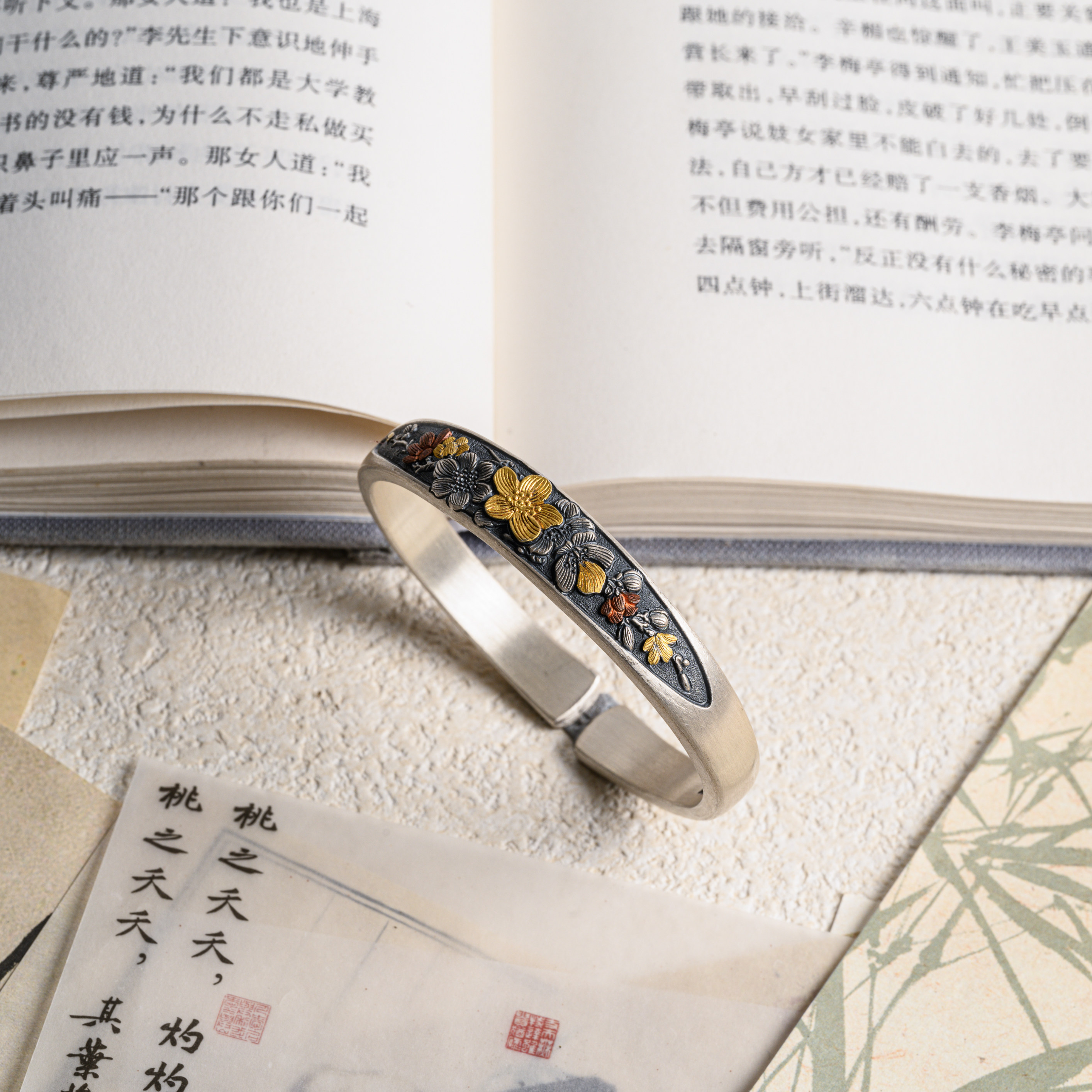 爱情之花足银999纯手工錾刻金银错设计感手镯约60克