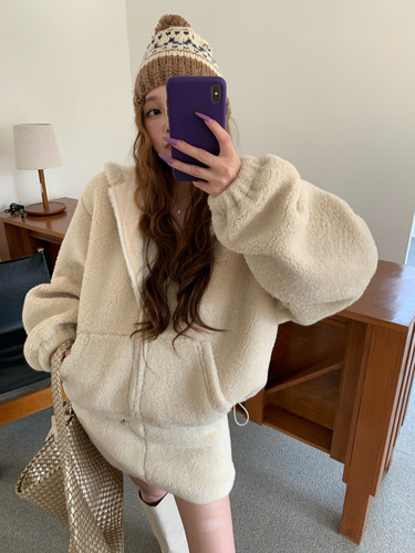 HOLDER ME 加厚羊羔绒连帽外套+短裙套装 2025秋冬纯色两件套5612