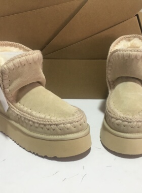 MOU雪地靴女皮毛一体经典短靴松糕4.5轻便保暖女短靴