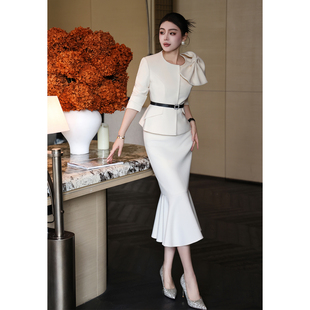 轻熟优雅风米白色套装女收腰修身显瘦通勤职业装法式鱼尾裙两件套