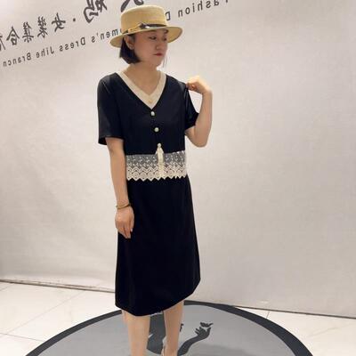 芮娜依莲大码显瘦连衣裙