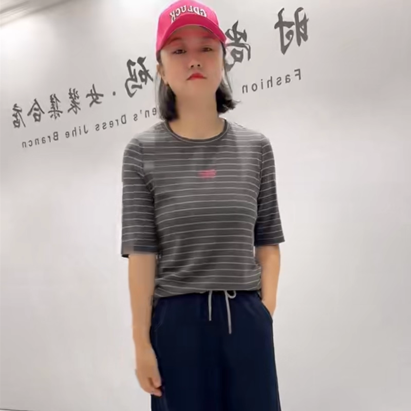 孤品特价25年初秋上衣刺绣舒适弹力条纹遮肉休闲衫加大码T恤6129