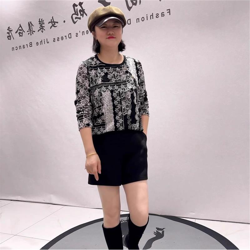 2026春装新款上衣T恤加大码女装加肥加大气质衫200斤打底衫1357