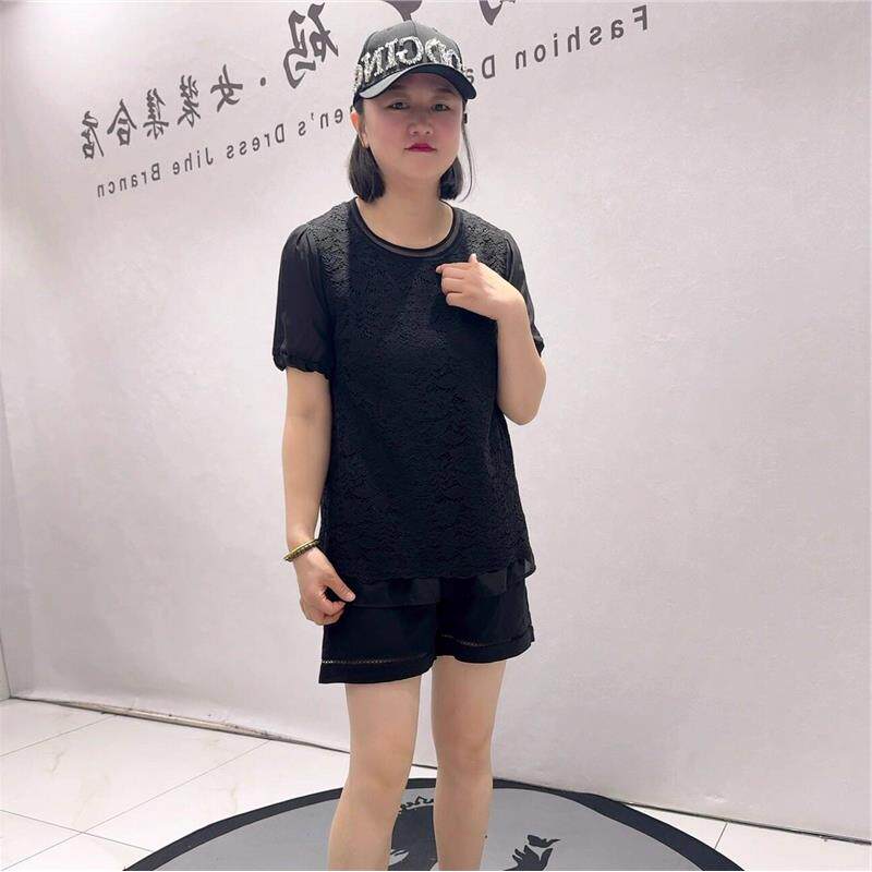 芮娜依莲时尚夏季上衣5695蕾丝短袖加肥加大码女装宽松显瘦T恤衫