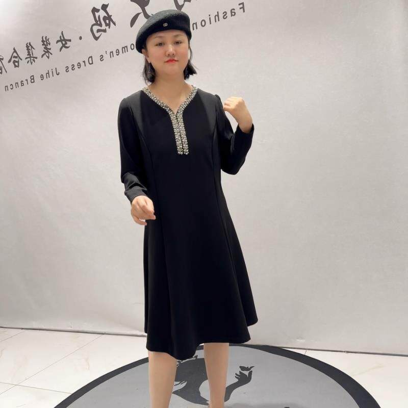 时装芮娜依莲2026年货新款连衣裙大码女装胖mm显瘦减龄时尚裙5486