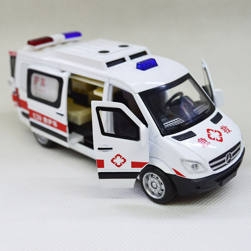 120救护车玩具男孩女孩合金回力声光开门汽车模型1:32儿童玩具车