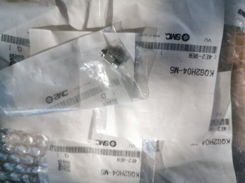 SMC 原装正品不锈钢接头 KQG2H04-01S/KQG2H04-M5 现货处理