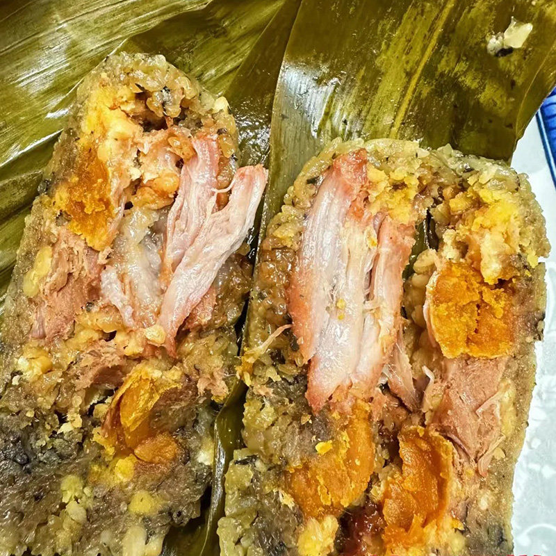 多口味鲜肉蛋黄腊肠化州大粽子