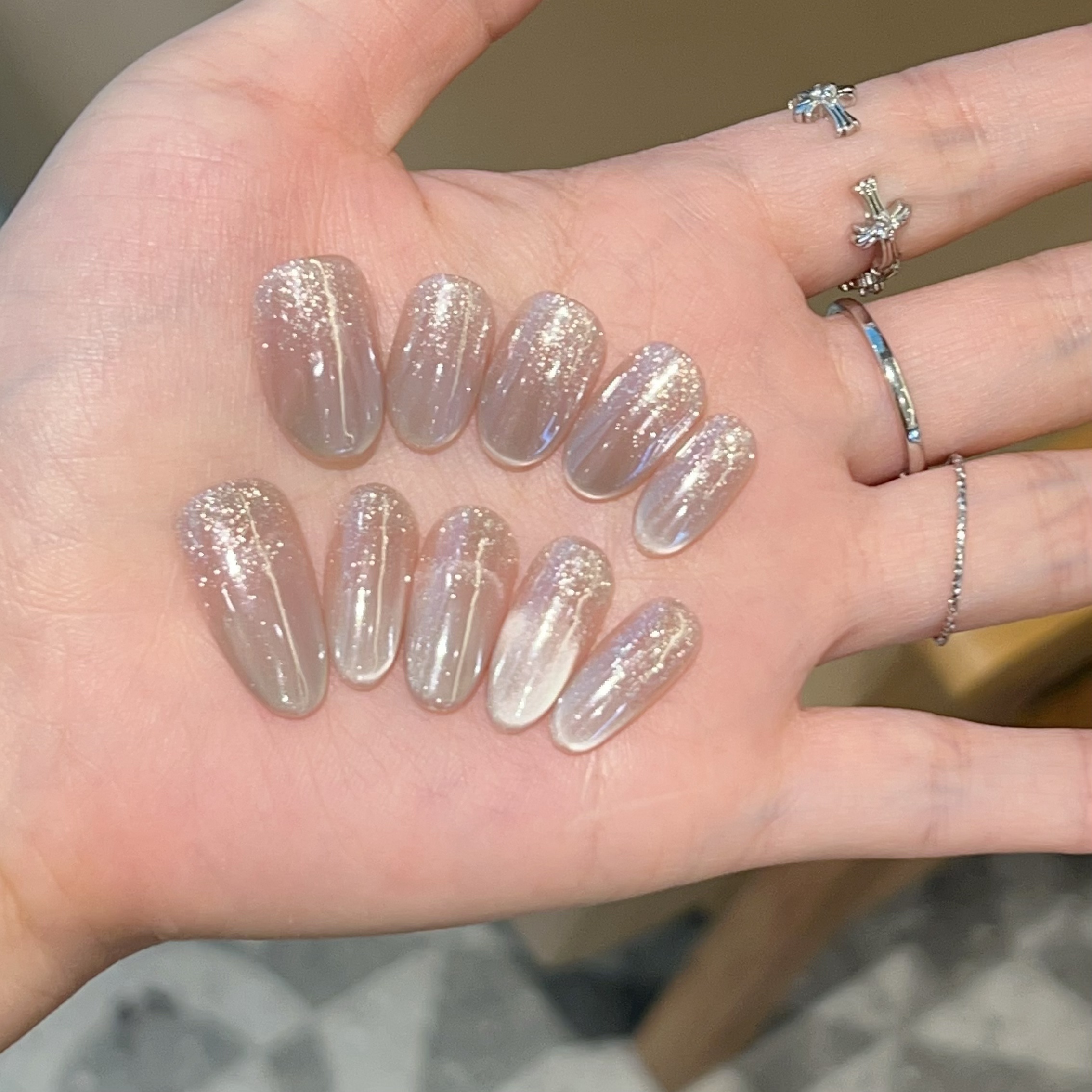 夏日显白镀晶白色碎钻穿戴甲