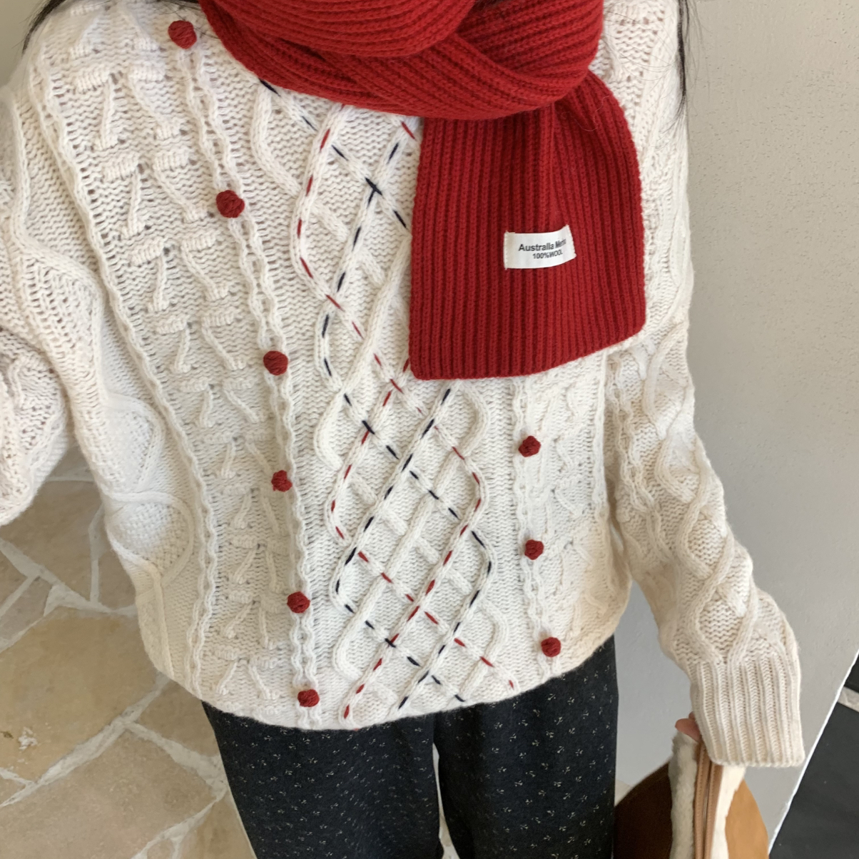 SHEEP.-韩系圣诞款钩花立体球球保暖毛衣（含100羊毛）