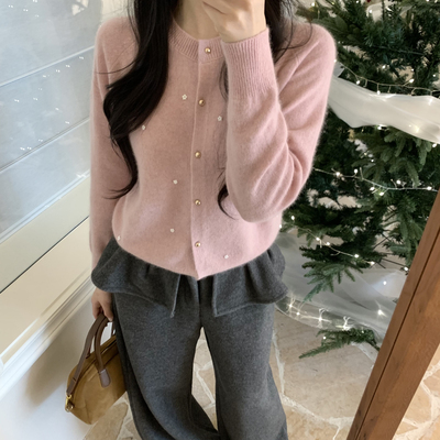 SHEEP.-韩系蜜熊绒小花钉钻圆领开衫保暖毛衣