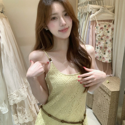 AS OFFICIAL-夏上美美出片Slay时髦高段位·重工镂空流苏吊带小衫