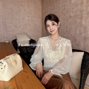 25早秋上新法式 优雅名媛风精致小女人蕾丝拼接上衣小衫