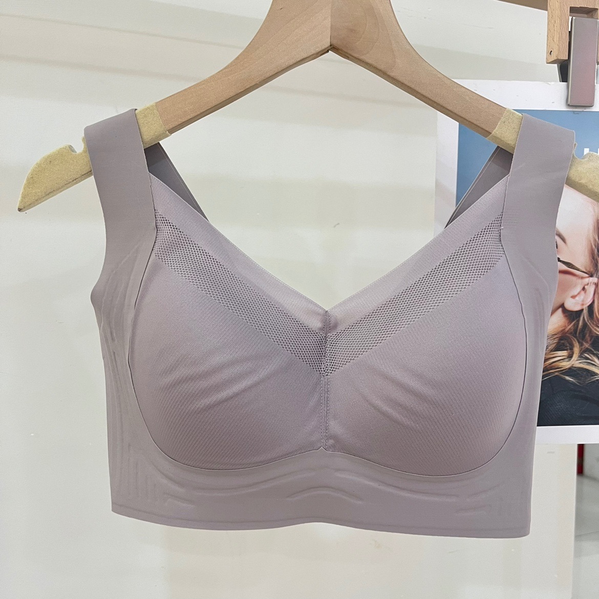 古妃31083养护文胸背心式宽肩带侧收副乳果冻条舒适睡眠内衣胸罩