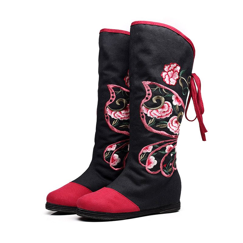 OLD BEIJING CLOTH SHOES WOMEN SPRING ANTIQUE SINGLE BOOTS ETHNIC EMBROIDERY SHOES WOMEN WEDDING SHOES CLOTH BOOTS INCREASE IN THE BOOTS
