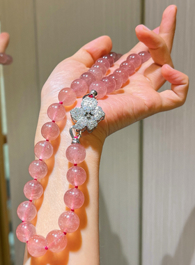 春夏新款大颗粒12mm天然草莓晶项链轻奢桃花锁骨链送闺蜜礼物