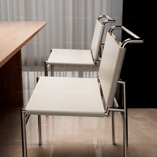 意式极简中古不锈钢靠背椅子设计师轻奢家用马鞍皮餐椅罗克布伦椅