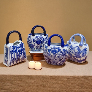 高温烧制青花陶瓷手提包家居软装饰品电视柜博古架精致摆件插花瓶