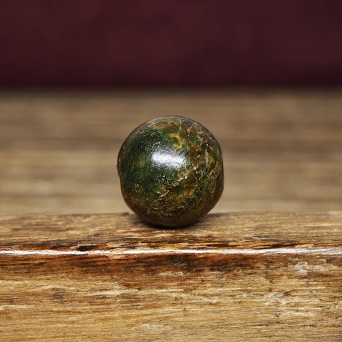 西亚几百年绿色老玛瑙圆珠13.7 皮壳包浆熟美 老菩提多宝念珠配饰