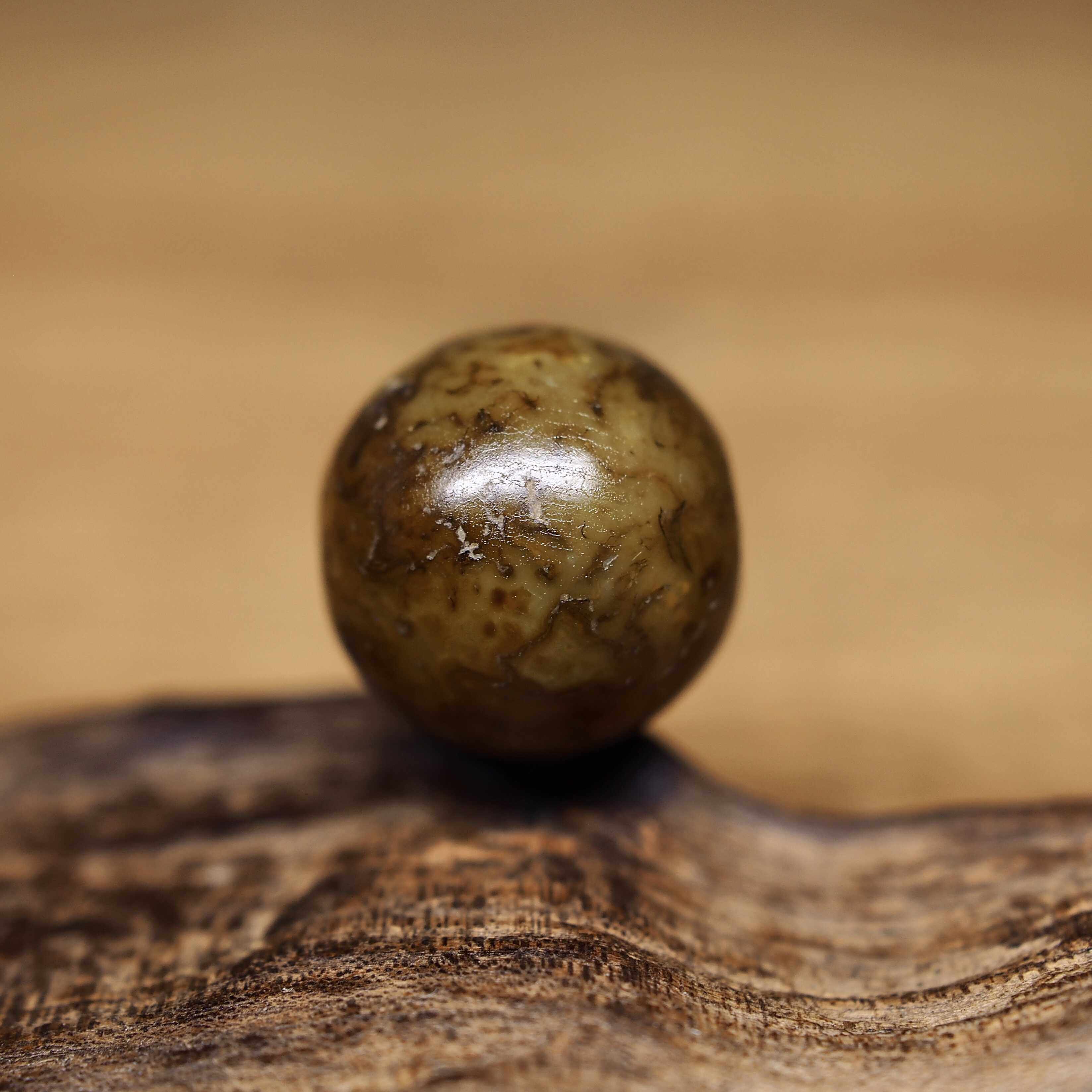 西亚百年绿褐色老玛瑙圆珠古珠12.2x11.6 皮壳包浆熟美 包老保真