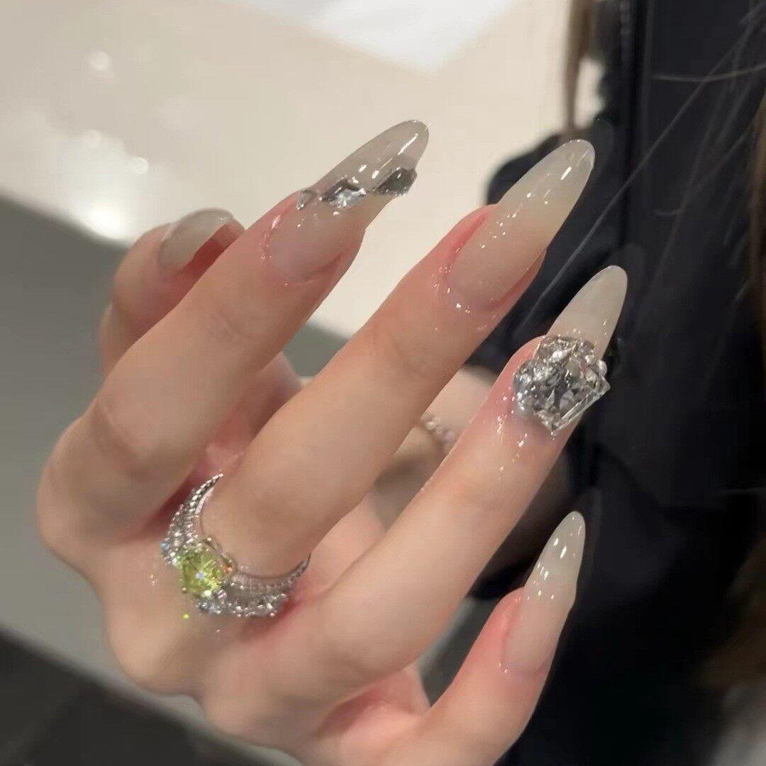 手工穿戴甲2026新年爆款银闪蝴蝶猫眼美甲甲片穿戴式指甲贴片