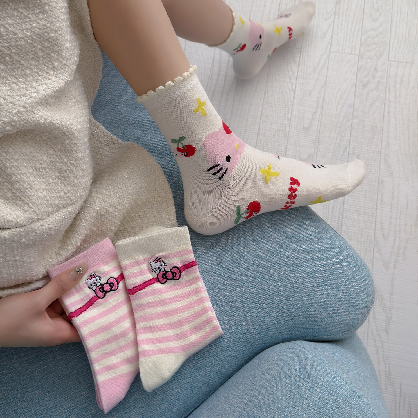 HelloKitty袜子女中筒袜可爱卡通软妹风春夏棉袜学生百搭条纹袜