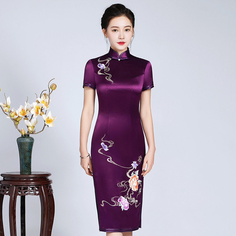 2025新款修身小个子喜婆婆旗袍婚庆连衣裙妈妈装高贵婚宴礼服紫色