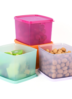 特百惠 800ML 方形果菜冷藏保鲜盒 便携水果盒防潮密封收纳零食盒