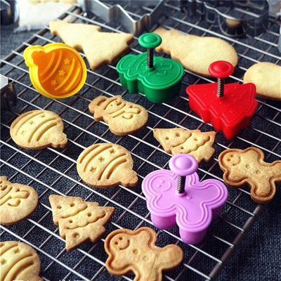 4pcs Stamp Biscuit Mold 3D Cookie Plunger Cutter Pastry Deco