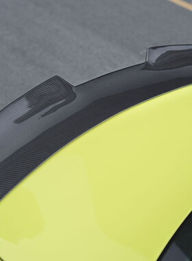 干碳纤维4系M4 G82改装CM款大压尾翼